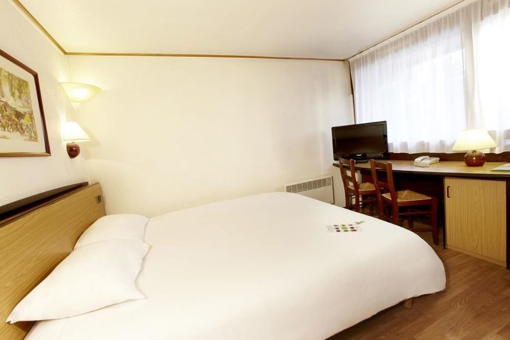 Hotel Campanile Nantes Saint-Sébastien-Sur-Loire Habitación foto